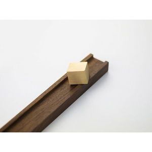 Soporte de incienso de madera de lujo con soporte de quemador de latón desmontable con base de nogal y recogedor de cenizas Ideal para espacios elegantes - Product Image 3