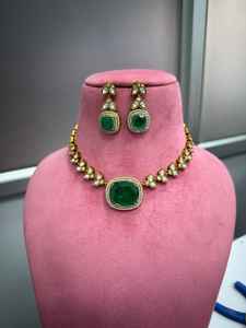 Conjunto de Collar Tradicional Indio de Primera Calidad, Estilo Minimalista, Complementa Todos los Atuendos, Perfecto para Fiestas y Bodas - Product Image 5