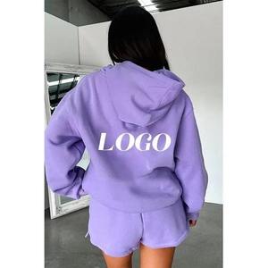 Survêtement de jogging 2 pièces avec logo personnalisé pour femme Sweat à capuche d'hiver et short en coton au-dessus du genou avec décoration à motifs - Product Image 4