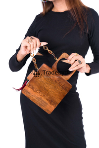 กระเป๋าคลัทช์ไม้เป็นมิตรกับสิ่งแวดล้อมกระเป๋าเงินแบบโซ่คล้องมือประดับมุกลายดอกไม้คุณภาพระดับพรีเมียมพร้อมซับในกำมะหยี่เครื่องประดับแฟชั่นทำด้วยมือ - Product Image 4