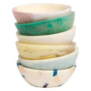 Cuenco de resina moderno perfecto para exhibir frutas o popurrí en la sala de estar o como una adición artística a su hogar - Product Image 4