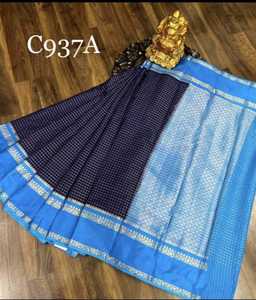 Saris de seda de brocado hechos a medida rojos hechos a mano por diseñadores textiles para reventa de ropa de fiesta - Product Image 2