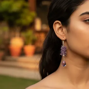 Boucles d'oreilles vintage pour femmes en argent plaqué argent 925, avec amas de gouttes d'eau, améthystes, diamants, perles et zircons, idéales pour les mariages et les soirées - Product Image 1