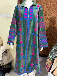 Best Quality suzani <b>velvet</b> Long Robe Women Decorated With Embroidery Long <b>Jacket</b> for <b>Ladies</b> - Product Image 4