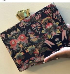 Escultura de Resina Pintada a Mano para Bodas Indias, Escultura con Forma Personalizada, Patrón de Escultura para Regalos Empresariales, Artesanías Galore (India) - Product Image 4