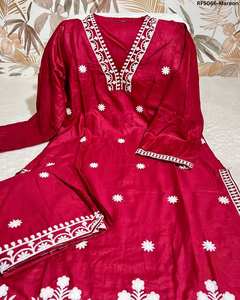 ชุดเคอร์ติปักลายผ้าเรยอนหนาแบบหรูหราพร้อมกางเกงทำงานปักละเอียดอ่อนเหมาะสำหรับเทศกาลลำลอง - Product Image 5