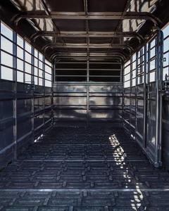 Remolque para Ganado Lifestock 6.8x24, Altura de la Carrocería [6.8m], Carga Útil Máxima 3500kg, Remolque Combinado de Doble Eje con Jaula para Ganado - Product Image 5