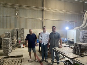 Azulejo de cubierta de madera de acacia de 12 listones moderno Característica de jardín al aire libre impermeable con acabado liso Producto de cubierta Premium - Product Image 4