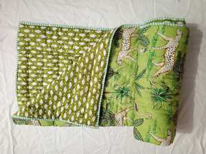 Edredón de franela de algodón hecho a mano, juego de cama con estampado de bloques rojos para adultos, tamaños King y Twin para uso doméstico y hotelero - Product Image 3