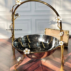 Bols de forme ronde en métal plaqué or élégant et attrayant cadeau mariage et centres de table organisateur de nourriture décoratif - Product Image 3