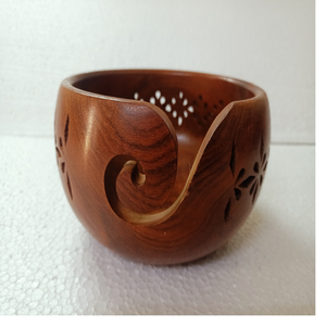 Bols en fil de bois sculpté à la main sur mesure dans des couleurs marron pour les revendeurs de fil et de fibre adaptés à la revente. - Product Image 1