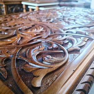 Mesa de centro antigua hecha de madera maciza de teca de alta calidad con color marrón para interiores o exteriores - Product Image 4