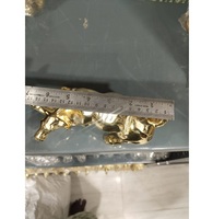 Figurine de taureau vintage antique en métal poli plaqué argent, décoration rustique moderne pour la maison, pièce d'art de collection pour table ou étagère