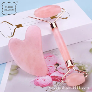 Outils de soins de la peau Rouleau de jade en résine rose Quartz rose et Gua Sha avec boîte - Product Image 2