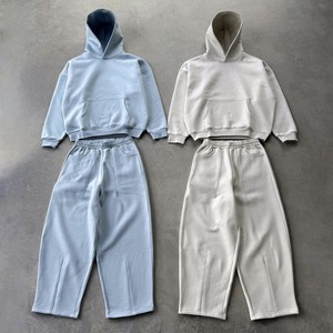 Ensembles de pantalons de survêtement et de sweat à capuche évasés vierges décontractés personnalisés du fabricant Dongguan vêtements pour hommes classiques survêtements baggy survêtements - Product Image 1