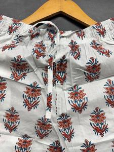 Conjuntos de Pijamas de Algodón de Lujo Hechos a Mano en India |   Pijamas de Verano para Mujer, Cuello en V, Largo Completo, Cintura Elástica, Ligeros y Cómodos - Product Image 3
