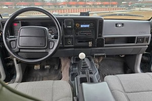 Jeep Cherokee Sport 4x4 GripCommandX RoadMasterForce d'occasion de 1995 à vendre - Product Image 3
