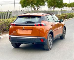Disponible en Stock, Peugeot 2008 1.6L Usado, Modelo 2022, Especificaciones GCC, Entrega Mundial - Product Image 5