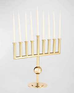 Ménorah en or artisanale avec un design artistique sculpté pour une décoration intérieure haut de gamme et un présentoir élégant pour bougies de fête - Product Image 5