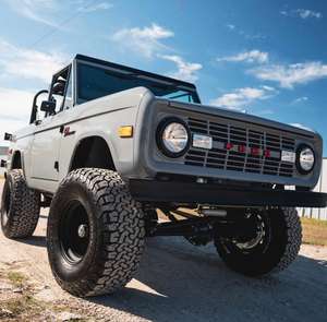 Bronco Wagon de Alto Rendimiento de 1970, Usado, Gasolina, Manual, 180 Km/h, Origen Estadounidense, en Venta - Product Image 2