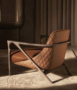 Fauteuil de salon moderne de luxe en teck massif, avec accoudoirs capitonnés à motif losanges, canapé individuel rembourré pour salon et hôtel - Product Image 2