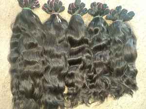 Extensions de cheveux humains bouclés ondulés indiens Remy bruts de 30 pouces de longueur fournis à Chennai - Product Image 6