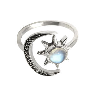 Pierre de lune arc-en-ciel naturelle 925 argent sterling forme céleste grosse bague pour elle bijoux faits à la main prix de gros fournisseur en gros - Product Image 2