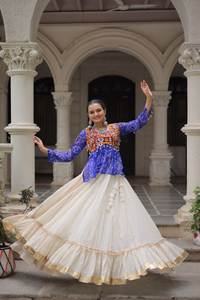 Navratri ชุดคอลเลกชั่น2025ทันสมัยจาก lehenga ผ้าคอตตอนแบบเย็บเต็ม - Product Image 2