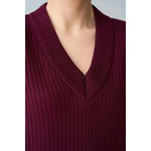 Burgundy V-Neck <b>Sweater</b> and Skirt <b>Set</b> - Product Image 2