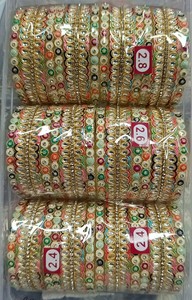 Ensemble de bracelets multicolores pour un look ethnique indien tendance - Product Image 1