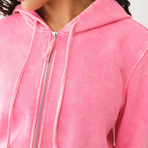 Qualité supérieure femmes hiver solide lavage à l'acide longue Streetwear coton polaire deux pièces Logo personnalisé vêtements de sport à capuche ensemble short et short - Product Image 6