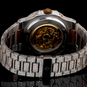 นาฬิกาข้อมือผู้หญิง โมอิสซาไนต์ ตัวเรือนสแตนเลสสีเงิน หน้าปัดกระจก ระบบออโต้ แสดงวันที่  พร้อมกลไกดิจิตอล ETA  ประดับเพชรแท้ - Product Image 4