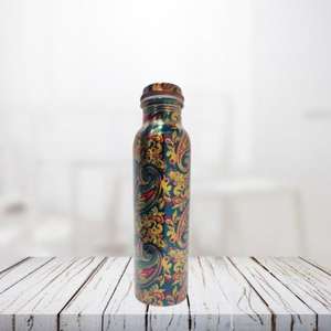 Bouteilles authentiques en cuivre pur pour détoxifier l'eau et conçues avec des motifs complexes pour plus de style et de fonctionnalité - Product Image 1