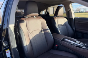 PRÊT À CONDUIRE - VÉHICULE D'OCCASION À VOLANT À GAUCHE |   Conduite à droite |   16 000 MILES 2016 LEXUUSSS RX350 AWD - Product Image 5