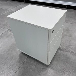 ตู้ลิ้นชักแท่นสำนักงานล็อกล้อได้ - Product Image 1