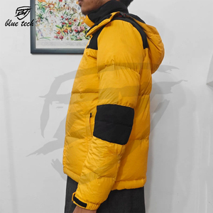 Chaqueta acolchada de alta calidad para hombre, ropa de abrigo con cuello redondo y capucha de espesor estándar, cremallera completa con bolsillos y logotipo frontal - Product Image 6