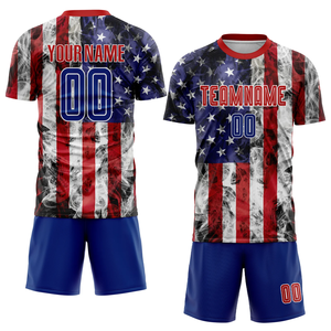 Ensemble de maillot de football à sublimation personnalisé pour hommes avec short pour l'entraînement ou l'uniforme d'équipe Vêtements de sport de football personnalisés - Product Image 2