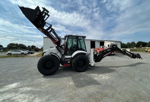 รถตักล้อยาง HIDROMEK HMK62T ขับเคลื่อน 4 ล้อ พร้อมเครื่องยนต์ 20 แรงม้า สำหรับขาย - Product Image 2