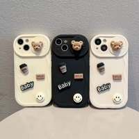 Vente en gros Galvanoplastie étui de téléphone TPU souple antichoc de luxe pour 17 13 Pro Max nouveau design ours en trois dimensions ondulé coulissant