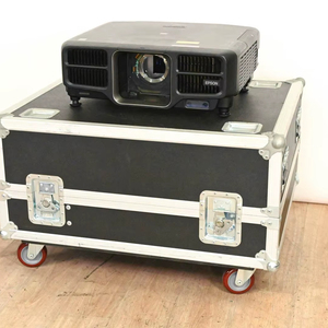โปรเจคเตอร์เลเซอร์ Epson L1505UH WUXGA 3LCD พร้อมกระเป๋าเดินทาง CG01S14 - Product Image 1