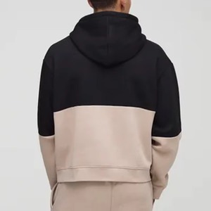 Venta caliente Color Block Hoodie para hombres OEM Custom Streetwear Pullover Sudadera con capucha Elegante negro y Beige Two-Tone Fleece - Product Image 3
