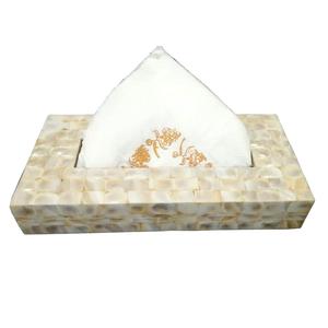 Boîte à mouchoirs en bois au design floral fait à la main avec finition naturelle Paperware de stockage pour hôtel et restaurant de luxe - Product Image 3