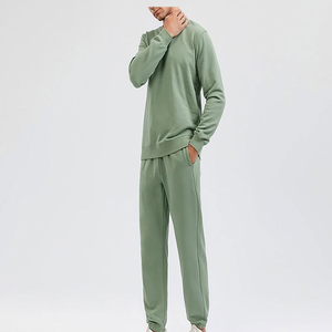 Ensemble 2 pièces pour hommes avec logo brodé sur mesure en vrac vente en gros en vrac personnalisé survêtements en coton respirant couleur survêtement de jogging en polyester coupe ajustée - Product Image 3