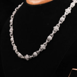 Cadena de Cuello Hip Hop Personalizada, Elaborada con Piedras de Imitación de Diamante Moissanite Reflectantes, Estilo Artístico Urbano - Product Image 2