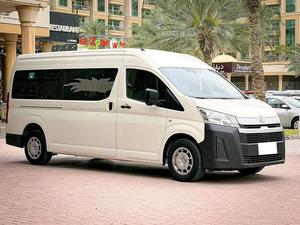 Nuevo Toyota Hiace GLS 2025 con Transmisión Manual y 4 Puertas - Product Image 2
