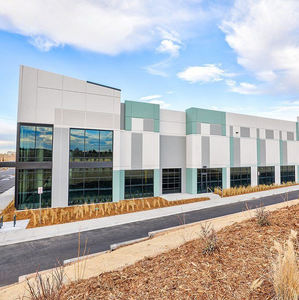 Grande structure en <span class=keywords><strong>acier</strong></span> préfabriquée insonorisée à plancher surélevé, construite sur mesure pour les usines d'exposition et <span class=keywords><strong>de</strong></span> stockage en Équateur - Product Image 4