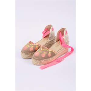 Alpargata cerrada con punta en cuña - Product Image 2