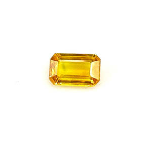 Zafiro Amarillo Natural de Nigeria de 2.02 ct, Sin Tratar, Corte Esmeralda, Corte Brillante, Ovalado, Color Peridoto, Material de Alejandrita y Aguamarina - Product Image 1