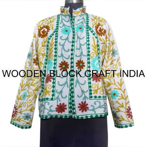 Chaqueta Suzani de Tela de Pato para Mujer, Nueva Tendencia, Chaqueta Corta de Invierno de Algodón Acolchado Hecha a Mano, Estilo Regalo - Product Image 5