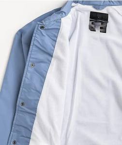 เสื้อแจ็กเก็ตโค้ชสำหรับผู้ชายเสื้อแจ็กเก็ตโค้ชป้องกันริ้วรอยระบายอากาศได้ดีโลโก้แบบกำหนดเองล่าสุด - Product Image 5